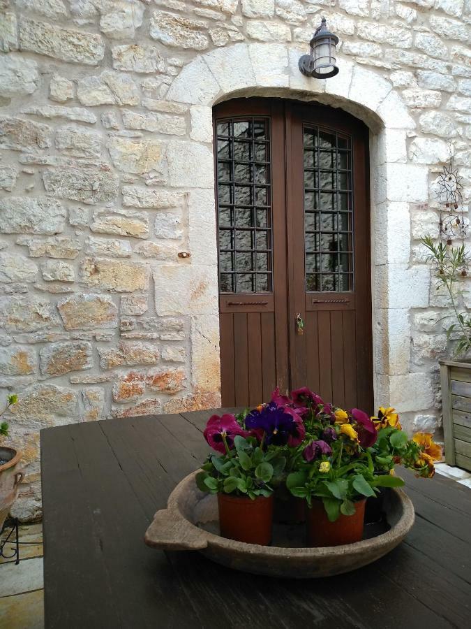 Lousiou Nymfes Bed and Breakfast Gortynia Buitenkant foto